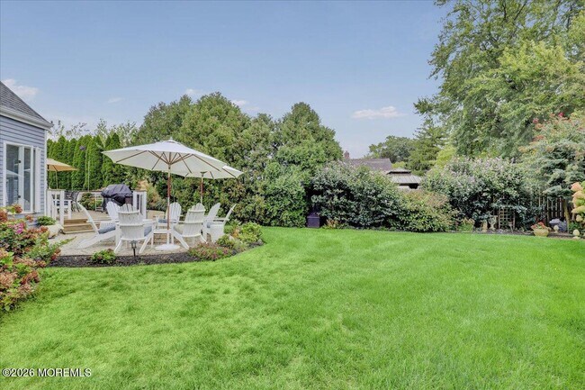 Building Photo - 328 E Main St