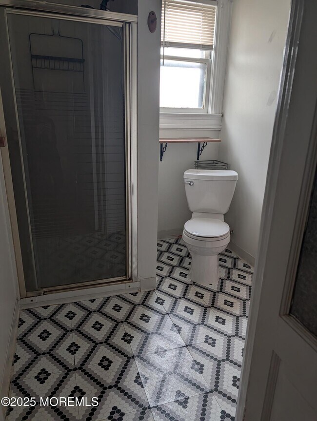 Building Photo - 5 Wharf Ave