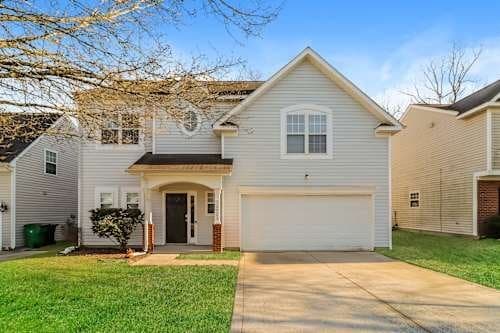 Building Photo - 12522 Deaton Hill Dr