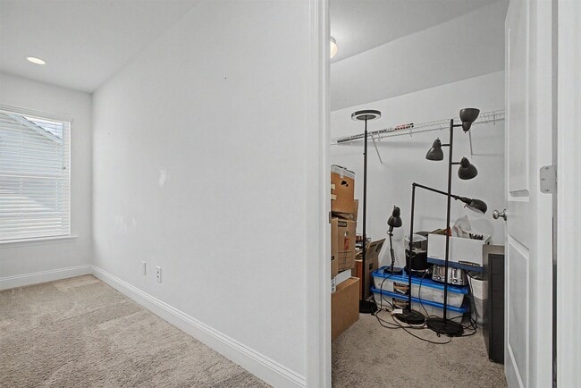 Building Photo - 2508 Mount Vernon Ln