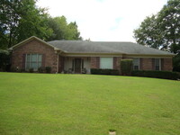 Building Photo - Home in Brookstone Subdivision