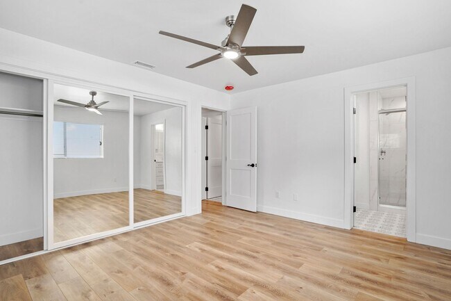 Building Photo - PALM