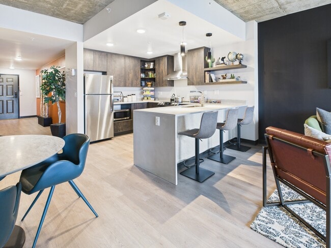 Building Photo - The Watermark