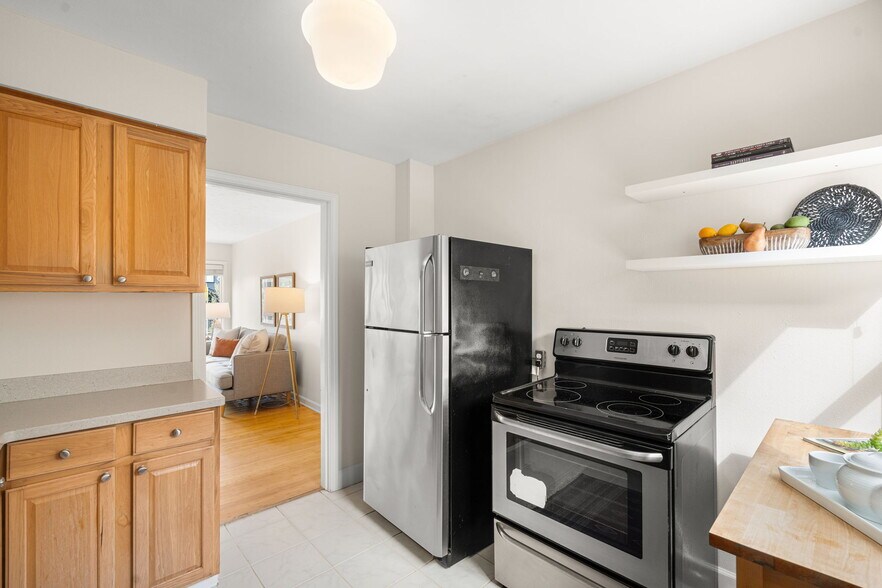 Building Photo - 2438 NE Killingsworth St.