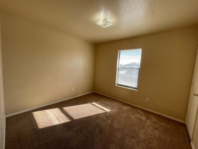 Building Photo - 1108 Leslie Cir