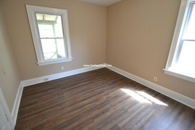 Building Photo - 2738 Shaffer Ave