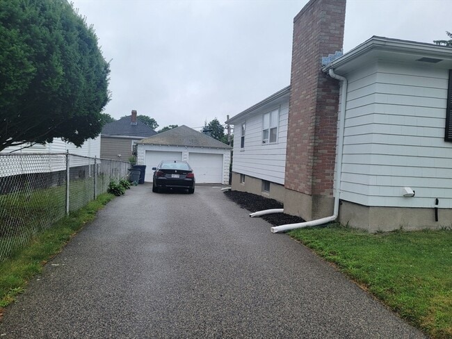 Building Photo - 54 Greaton Rd