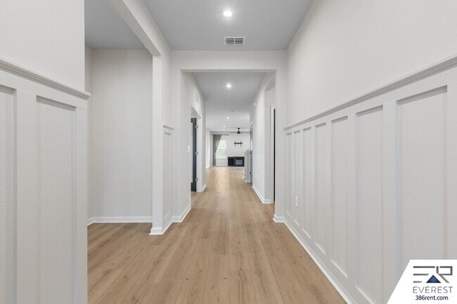 Building Photo - 249 Montgomery Ct
