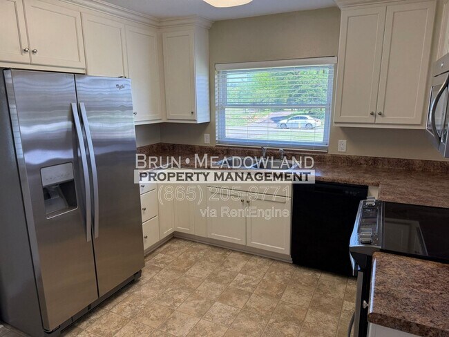 Building Photo - 3239 Morganton Rd