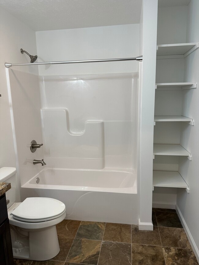 Building Photo - 5824 Norcroft Dr