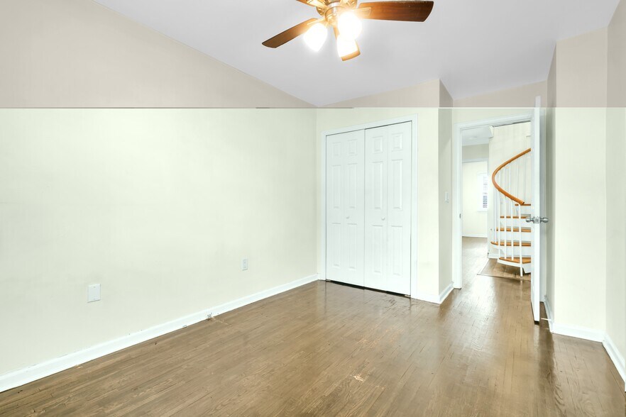 Building Photo - 3641 Bergen Ct