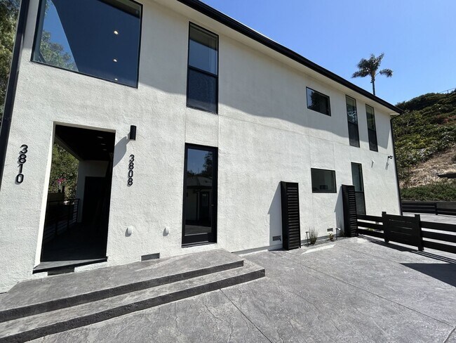 Primary Photo - Newly Built 4 bed 2 bath unit (2024)