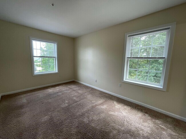 Building Photo - 100 Sentinel Court