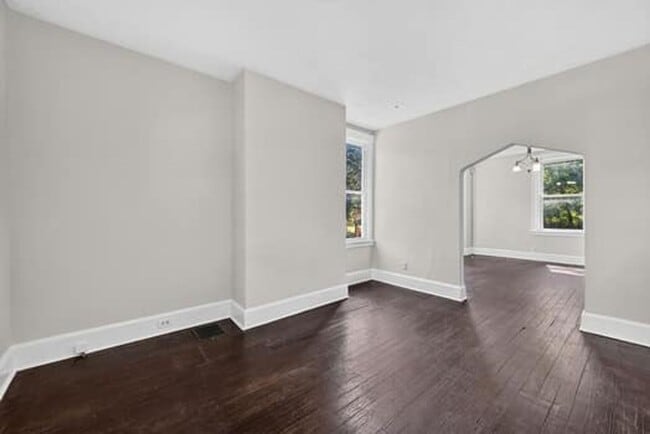 Building Photo - 3819 St Martins Pl