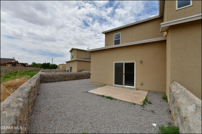 Building Photo - 808 HC Gilbert Minjares Dr