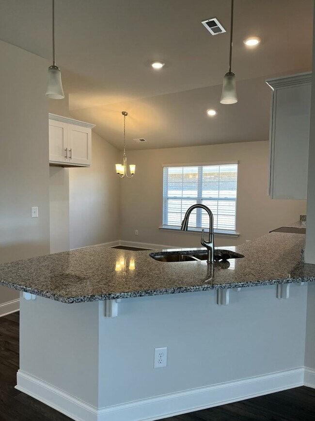 Building Photo - MADISON City Schools! MOVE IN READY NEW 4BR