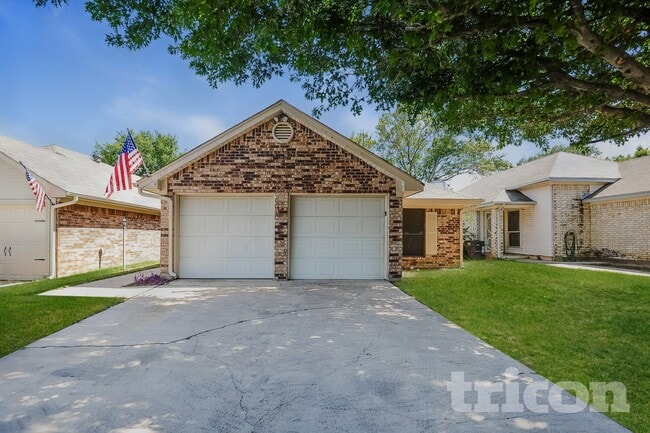 Building Photo - 1637 Woodhall Way