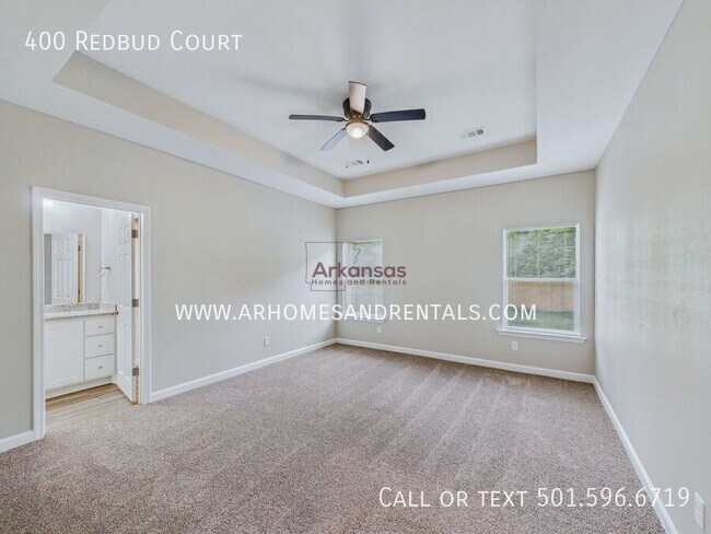 Building Photo - 400 Redbud Ct