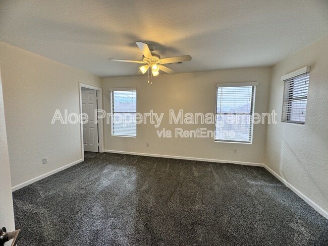 Building Photo - 14141 N 136th Ln