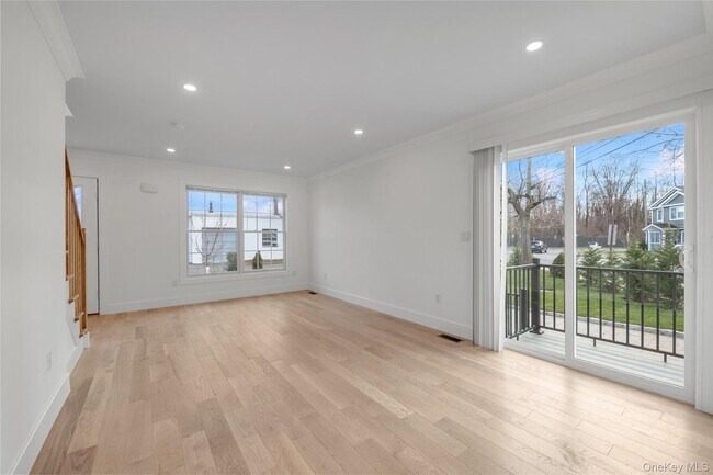 Building Photo - One Manhasset Ave