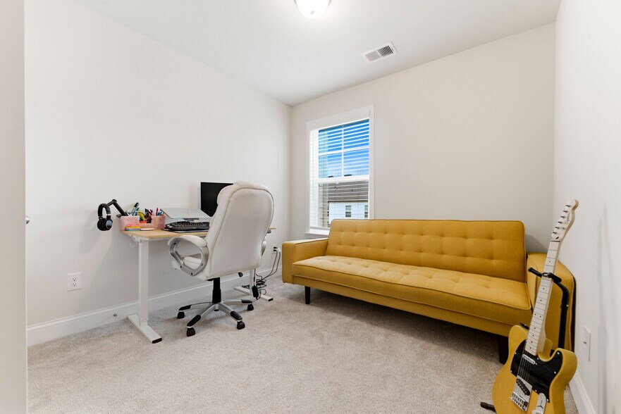 Building Photo - 528 Sonata Walk