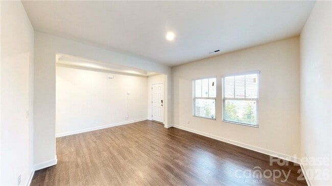 Building Photo - 4500 Collingham Dr