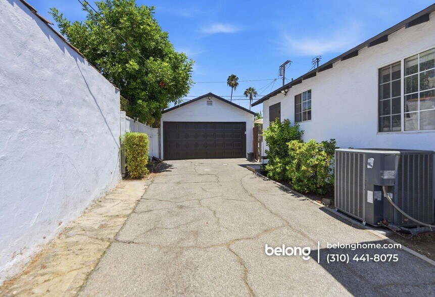 Building Photo - 314 S Santa Anita Ave