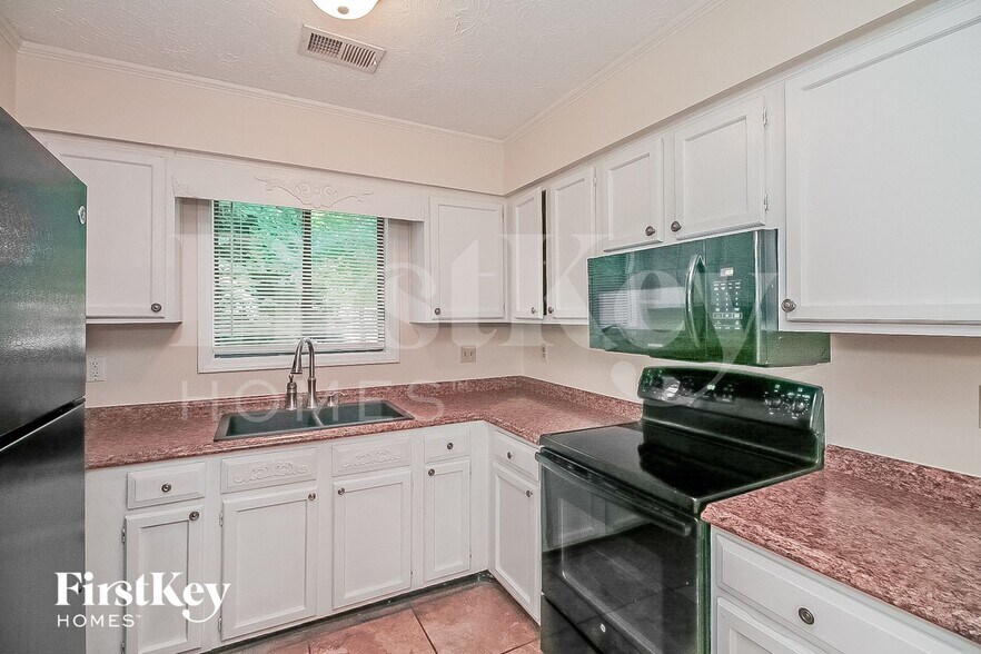 Building Photo - 205 Lanyard Loop