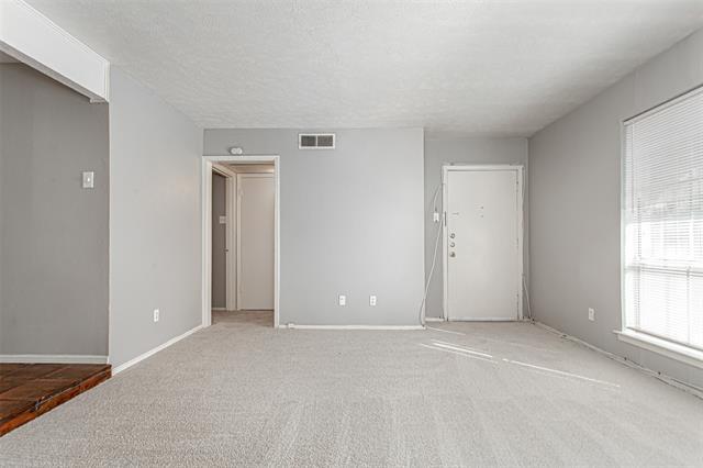 Building Photo - 10248 Regal Oaks Dr