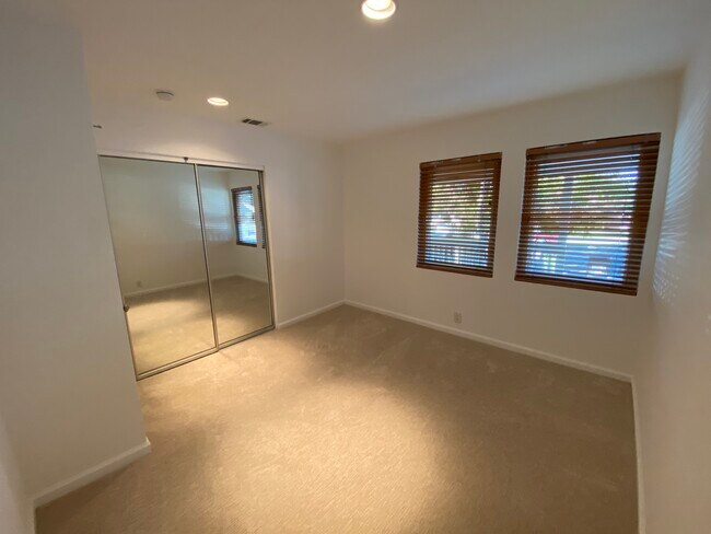 Building Photo - 3520 S Bentley Ave