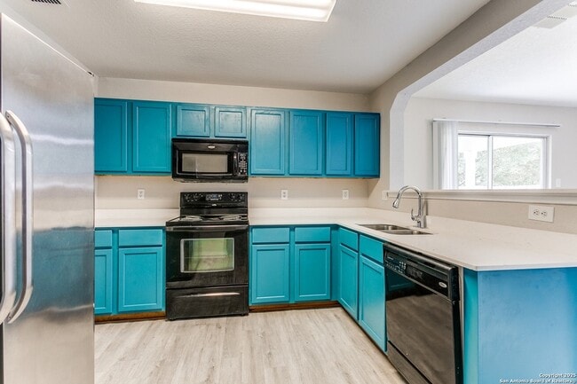 Building Photo - 16311 Kentucky Ridge