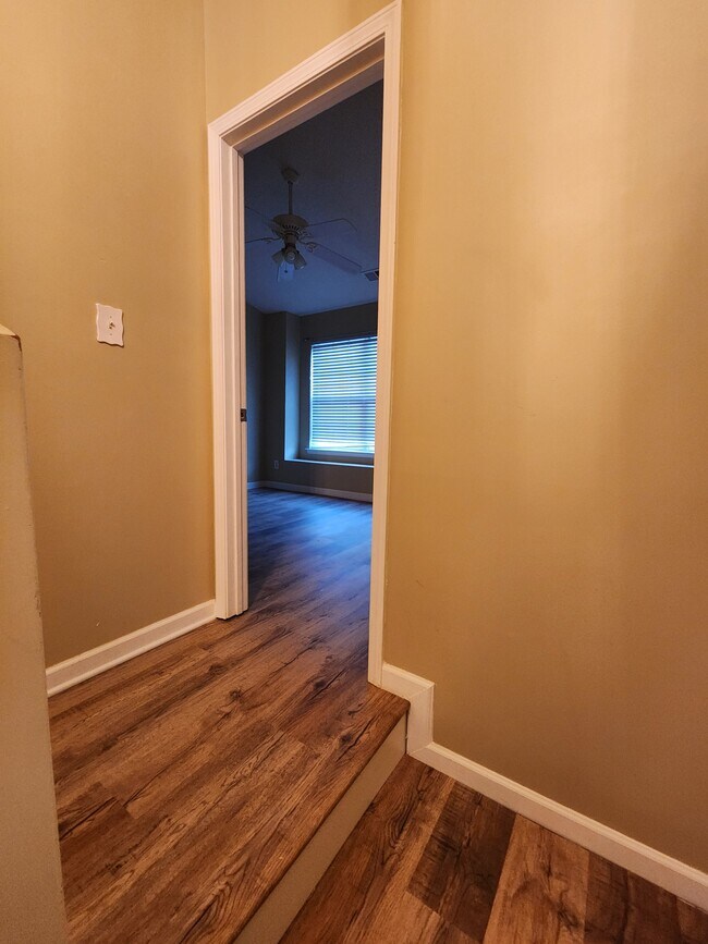 Building Photo - 6319 Sweetbay Dr