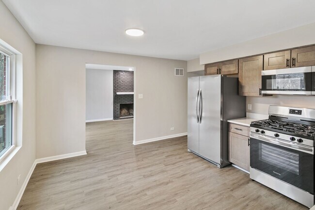 Building Photo - Fully Renovated 4 Bedroom Home in Homewood