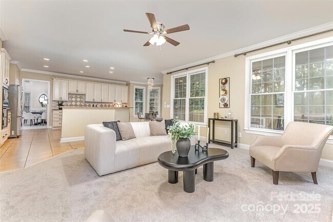 Building Photo - 3439 12 Oaks Pl