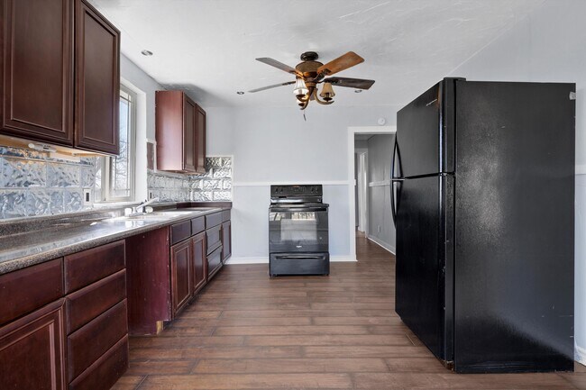 Building Photo - 117 Brookhaven Dr