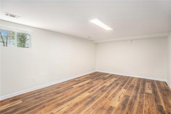 Building Photo - 218 Trickum Hills Ln