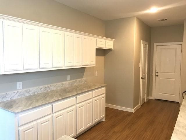 Building Photo - 3542 Apple Valley Way