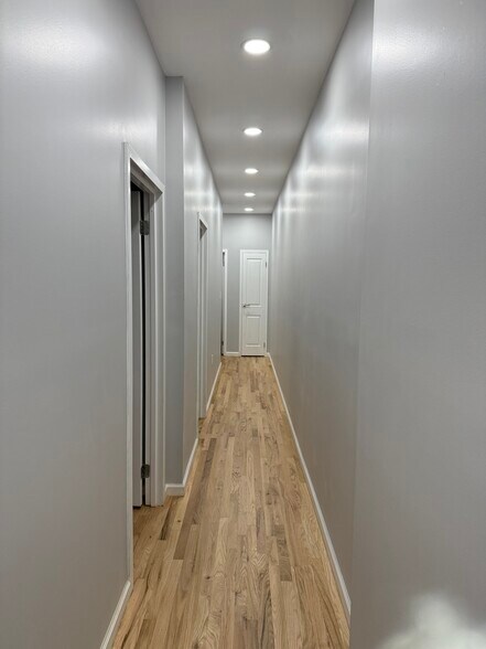 Building Photo - 982 Dumont Ave