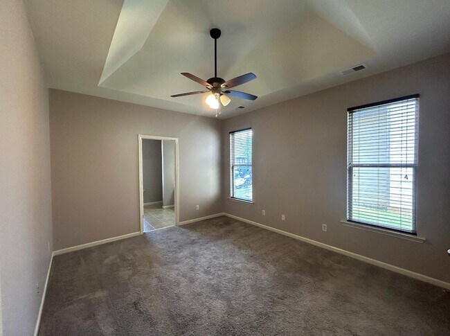 Building Photo - 1108 Washington Dr
