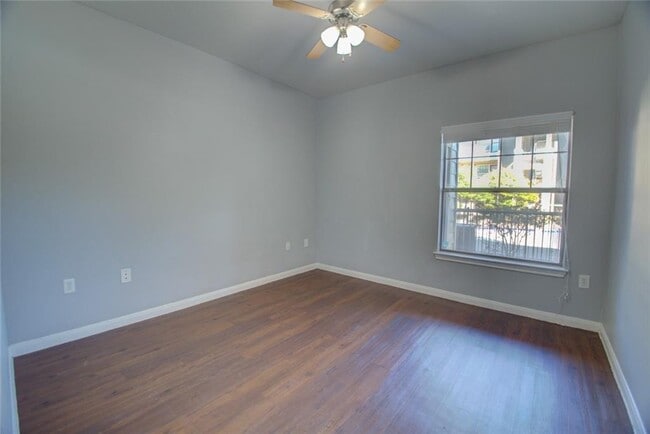Building Photo - 2320 Gracy Farms Ln