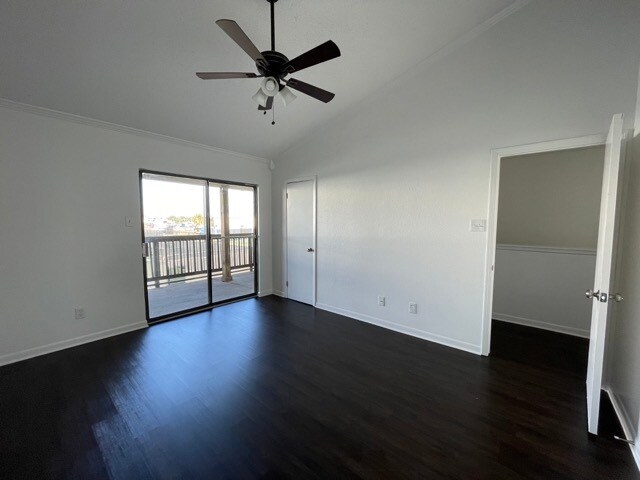 Building Photo - 2310 Capitan Dr