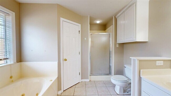 Building Photo - 235 Stuttgart Cir