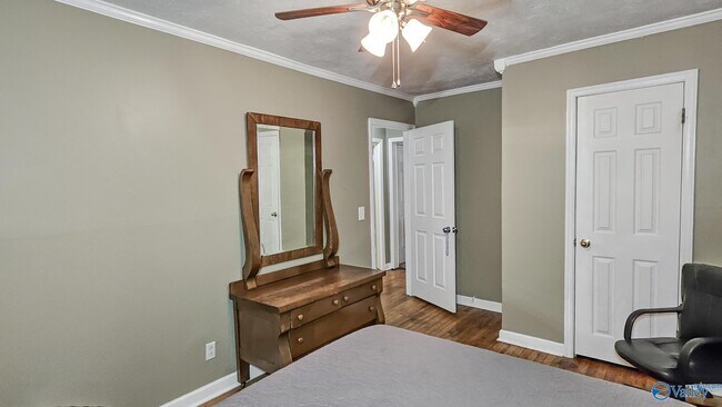 Building Photo - 1203 Governors Dr SE