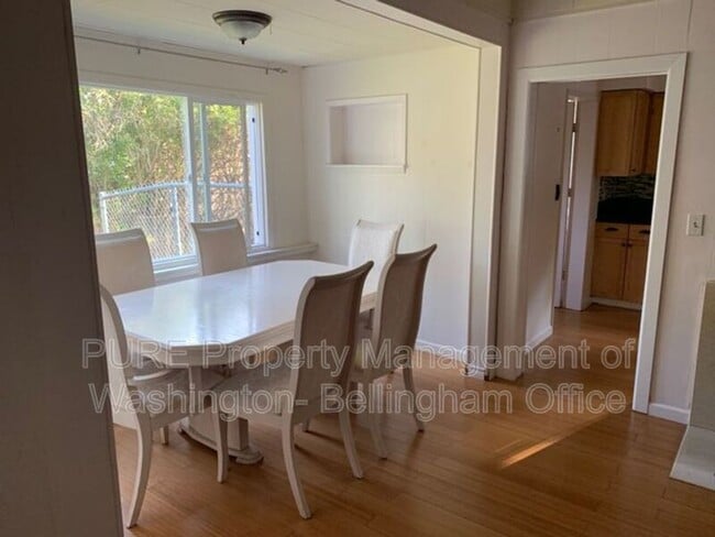 Building Photo - 1350 Mitchell Ave