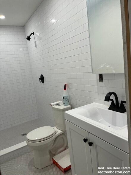 Building Photo - 41 Elmore St