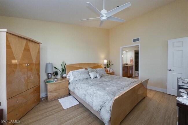 Building Photo - 4130 Bayhead Dr