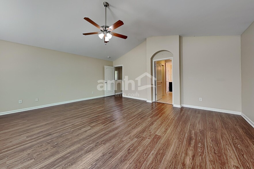 Building Photo - 160 Grayson Ave