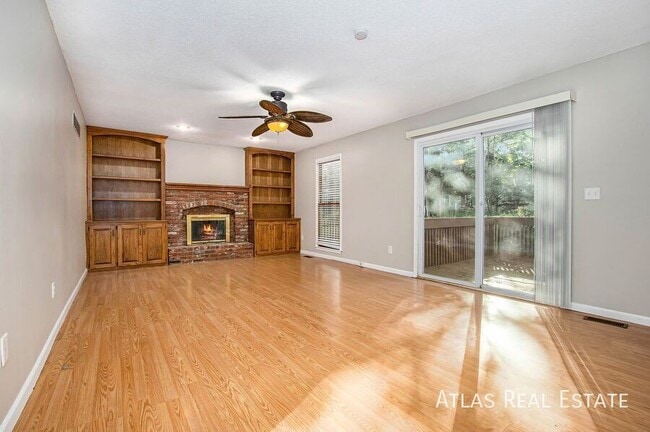 Building Photo - 15620 Reeds St