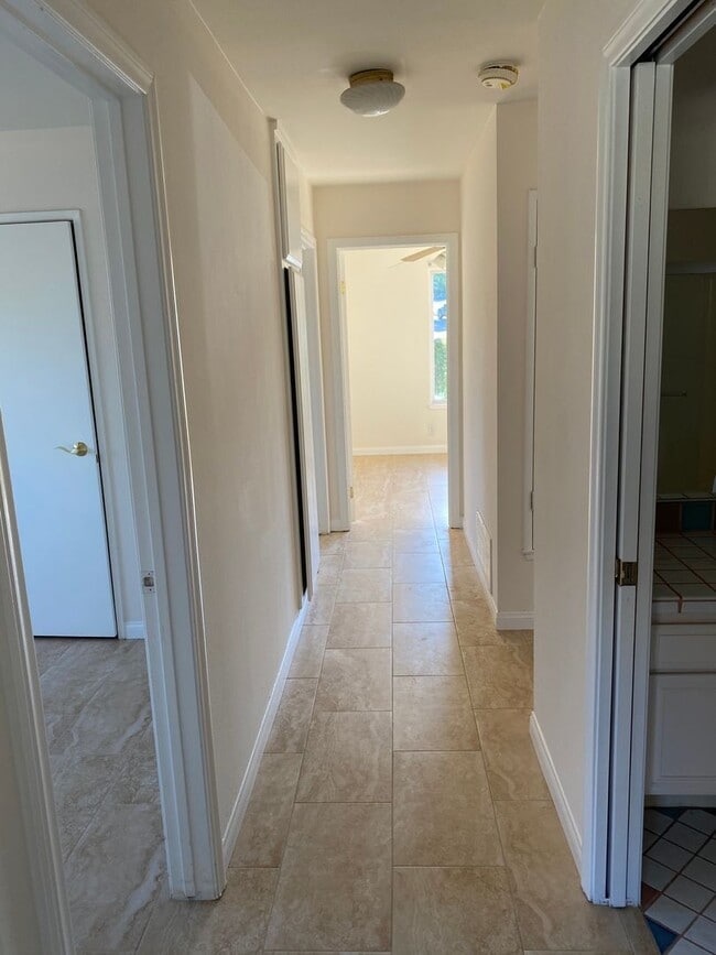 Building Photo - Remodeled 4 bed, 2 bath single story pool home