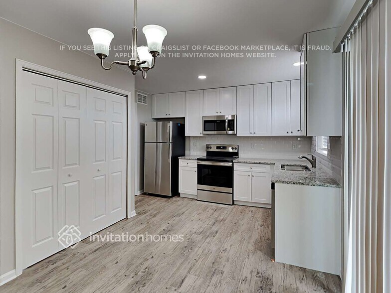 Building Photo - 7237 Brush Hollow Dr